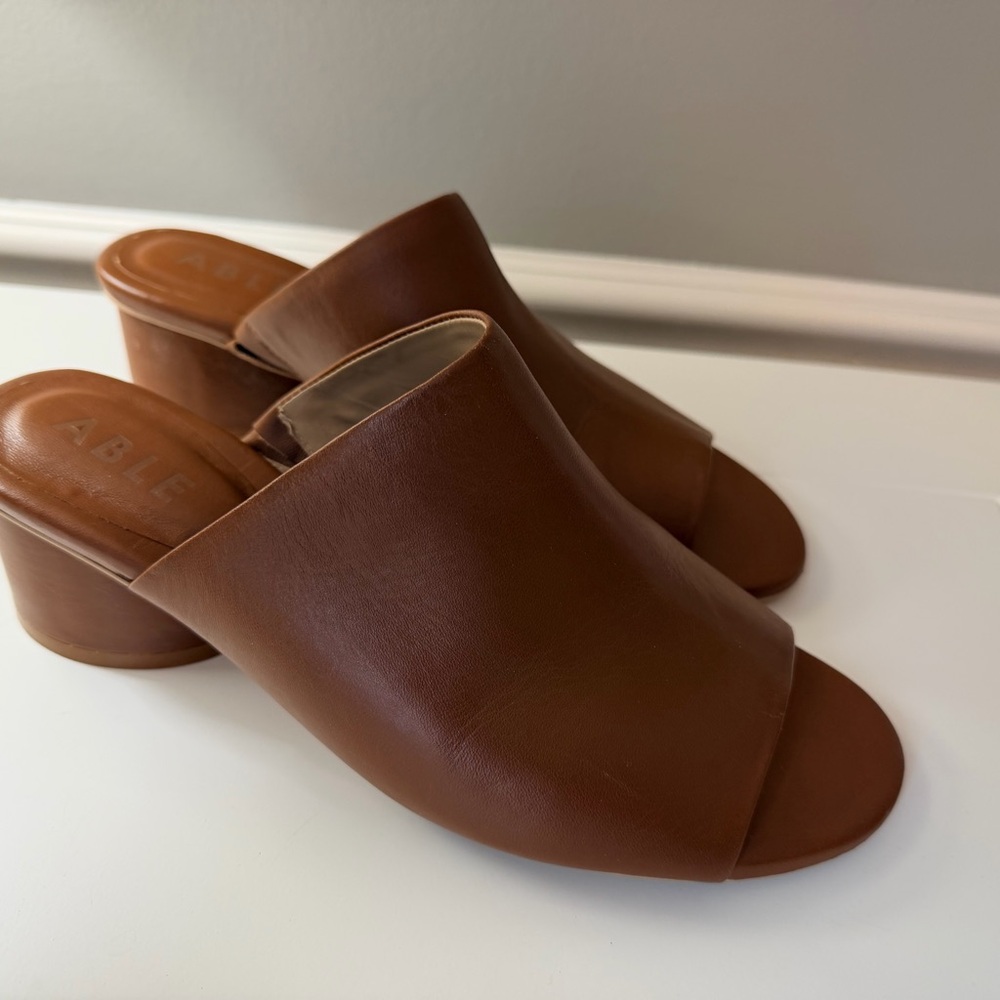 Able Renee round heel Women's Tan Leather Slide Mule - Classic Open-Toe Heel - Picture 5 of 13
